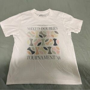 ABERCROMBIE White Graphic Tee